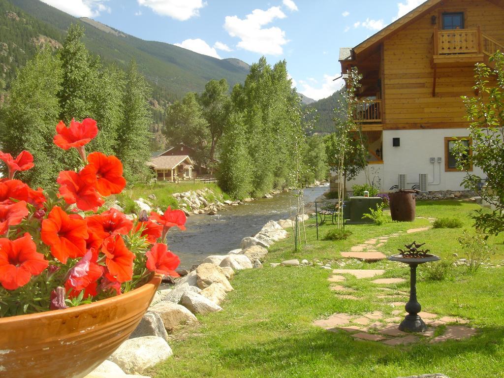Hotel Chateau Chamonix Georgetown Exterior foto
